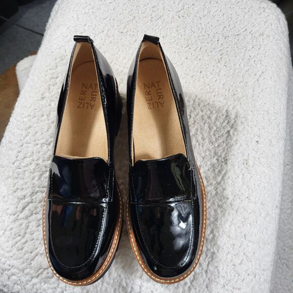 New Naturalizer Darry Lug Sole Loafer Leather black sz 7 M - Picture 1 of 6